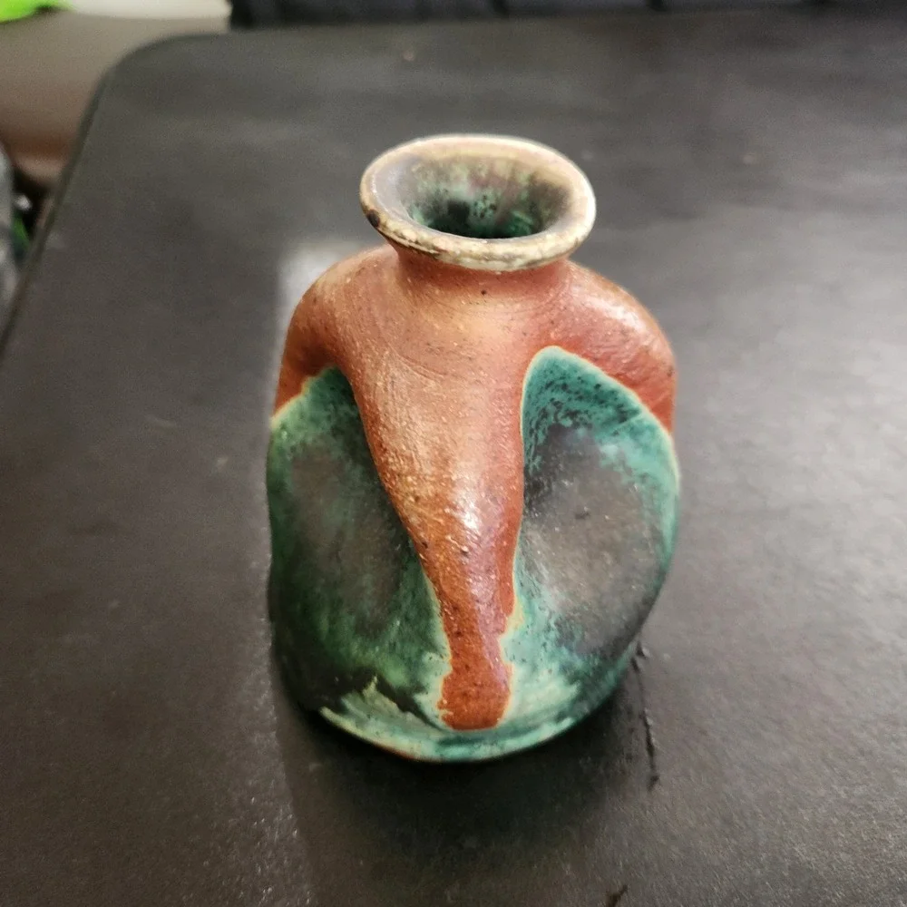 Funky Green & Brown‎ asymmetrical pottery floral stem decorative vase